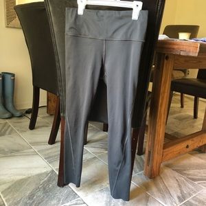 Athleta Challenge 7/8 tight